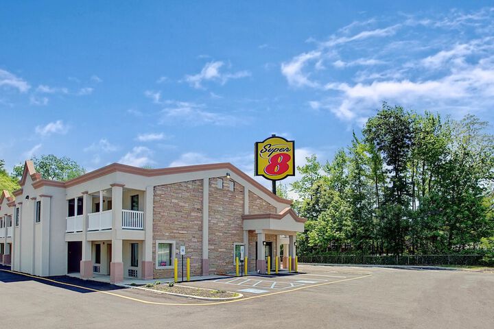 Super 8 by Wyndham Asbury Park
