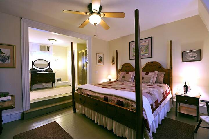 Room 8 of 24