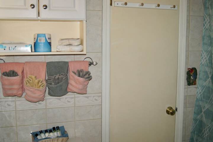 Room 40 of 65