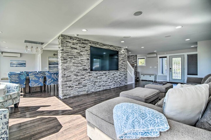 Home on Fox River: Modern Decor Style!