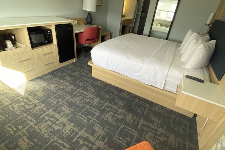 Room 35 of 35