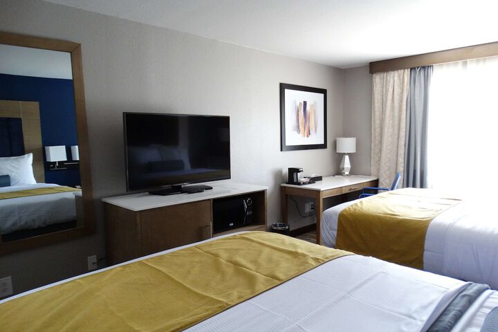 Room 15 of 42