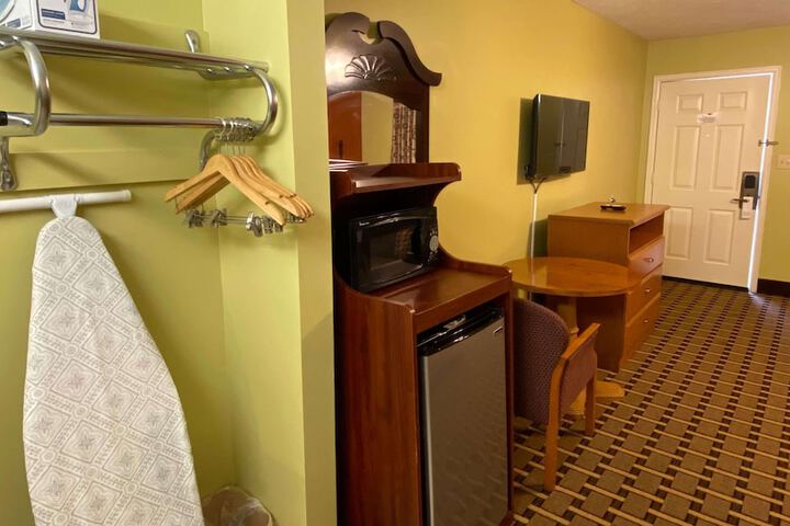 Room 21 of 26