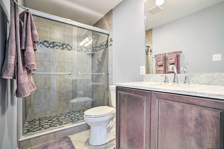 Charming Home With Yard Near Shenandoah River!