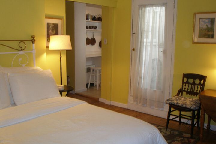 Room 214 of 238