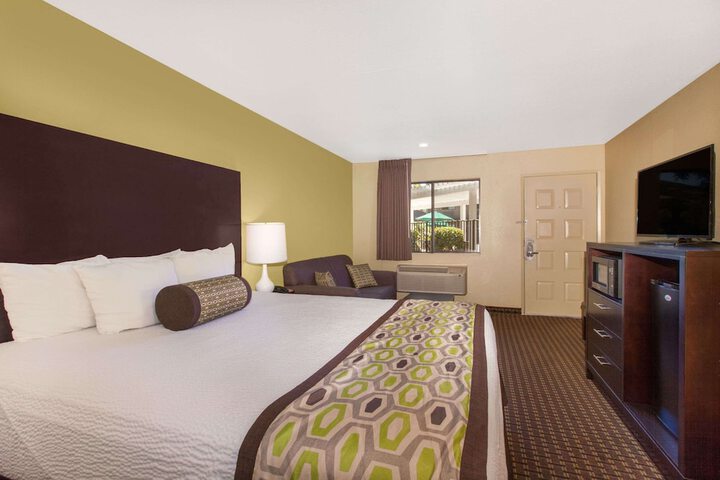 Days Inn by Wyndham San Jose Airport