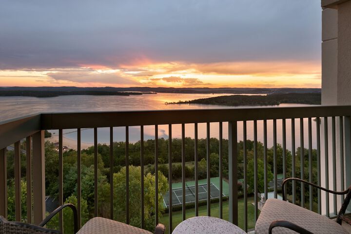Chateau on the Lake Resort Spa and Convention Center