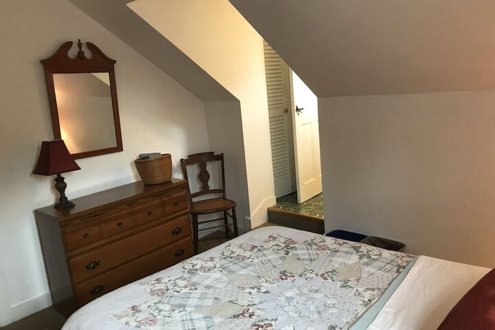 Room 26 of 80
