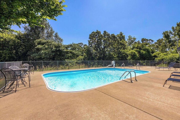 Pool 4 of 45