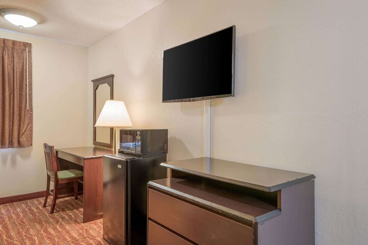 Rodeway Inn Benton