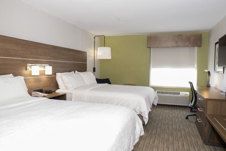 Room 15 of 82