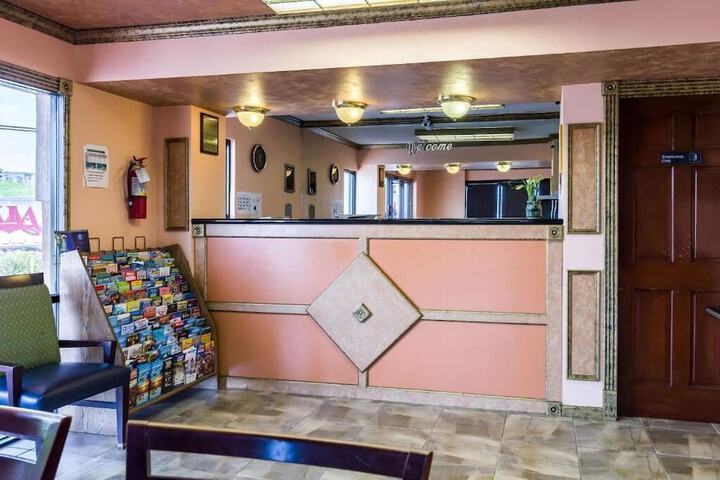 Hotel Interior 7 of 19