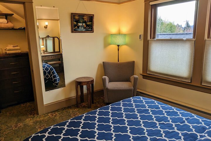 Room 34 of 44