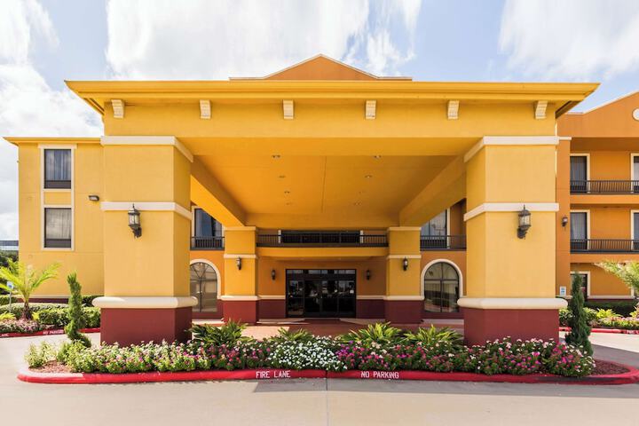 Hotel 7 of 56