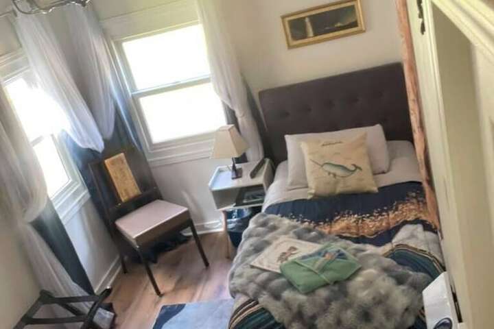 Nauti Otter Inn and Yurt Village