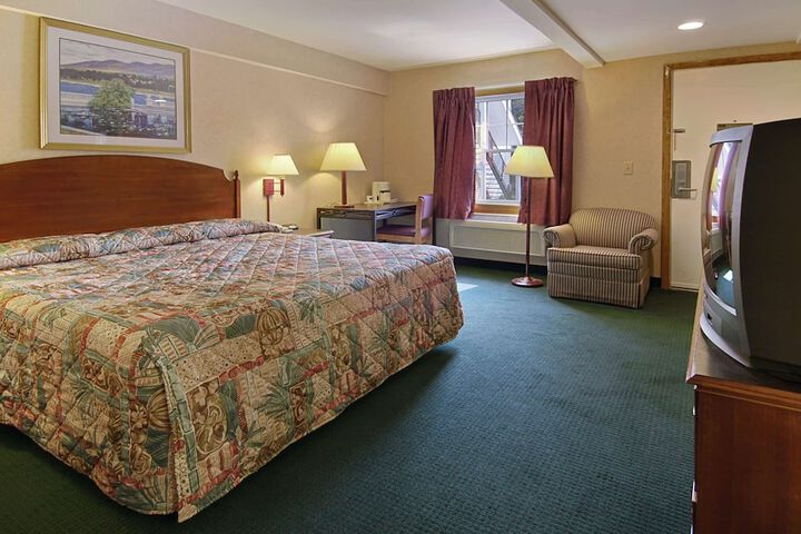 Room 17 of 24