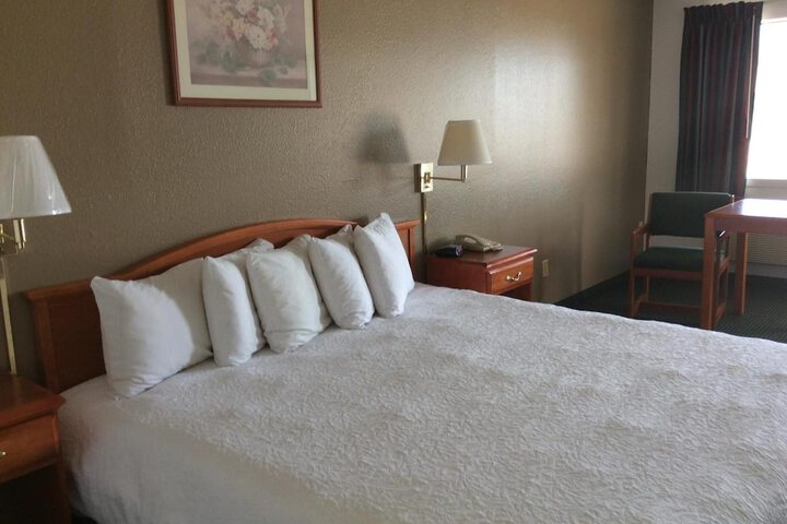 Room 17 of 47