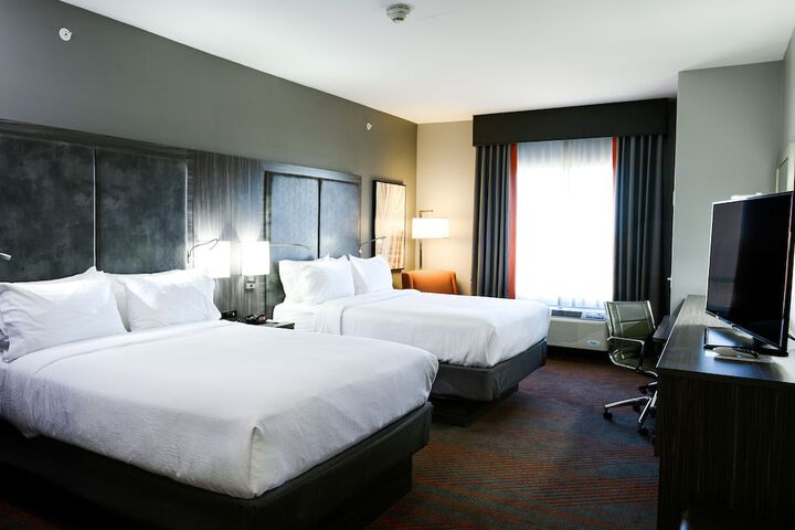 Room 26 of 65