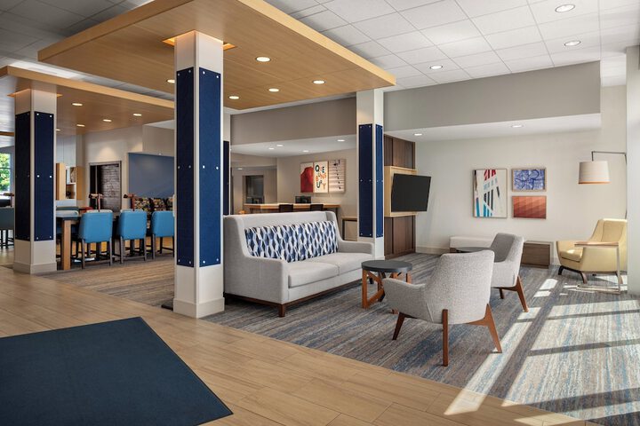 Holiday Inn Express Queensbury - Lake George Area by IHG