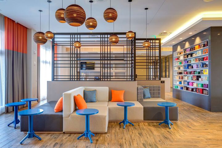 Hampton Inn & Suites Boston / Waltham