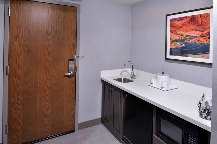 Room 35 of 65