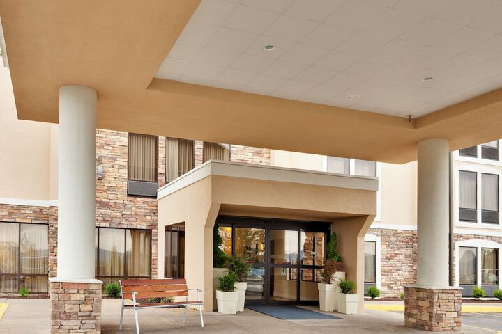 Hotel 7 of 38