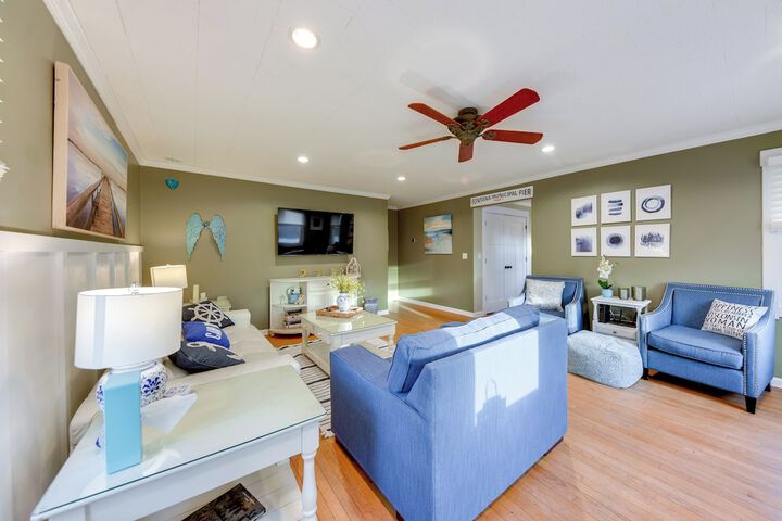 Family-friendly Twin Lakes Home Near Lake Mary!