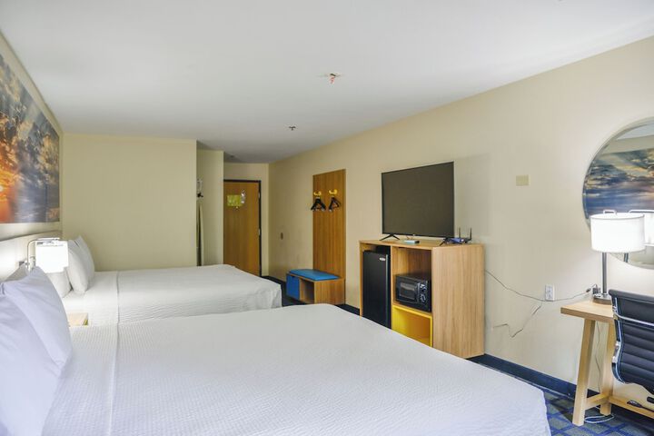 Room 14 of 30