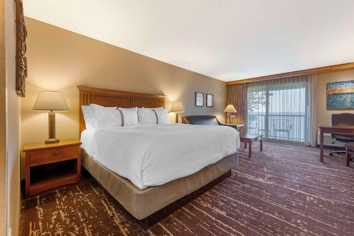 Best Western Premier The Lodge on Lake Detroit