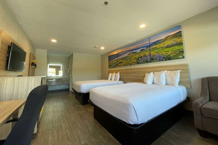 Room 8 of 25