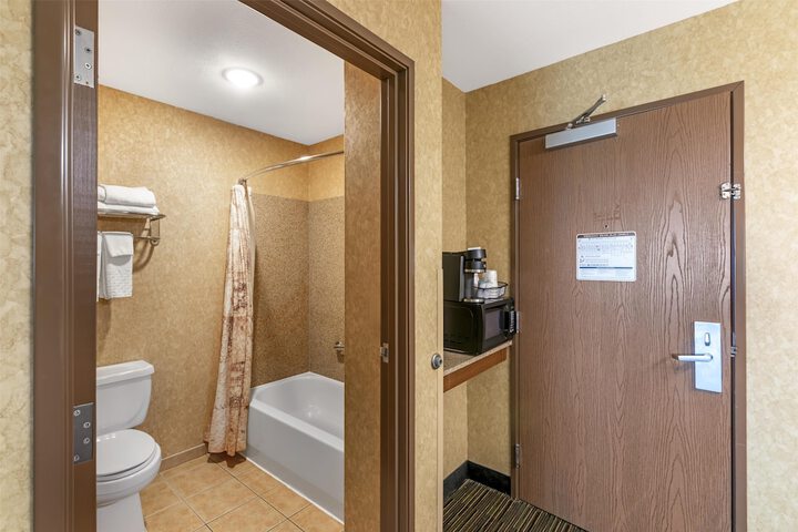 Best Western Plus Kelly Inn & Suites