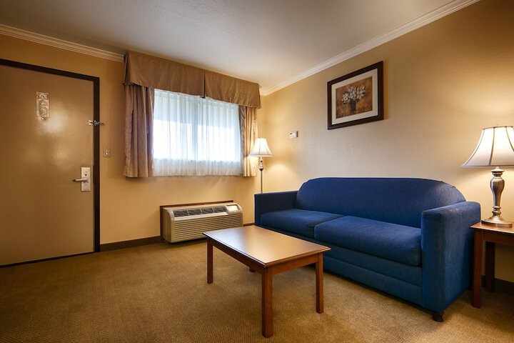 Room 22 of 33
