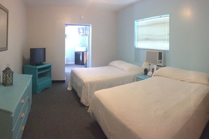 Room 5 of 17