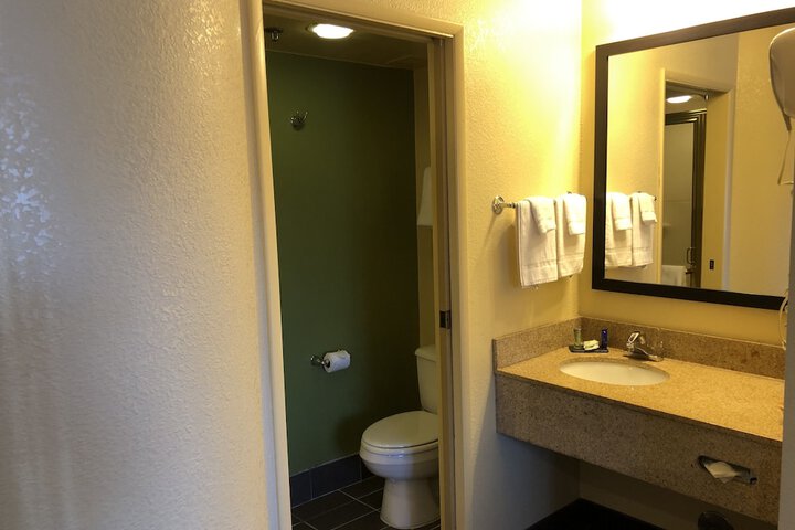 Room 8 of 24