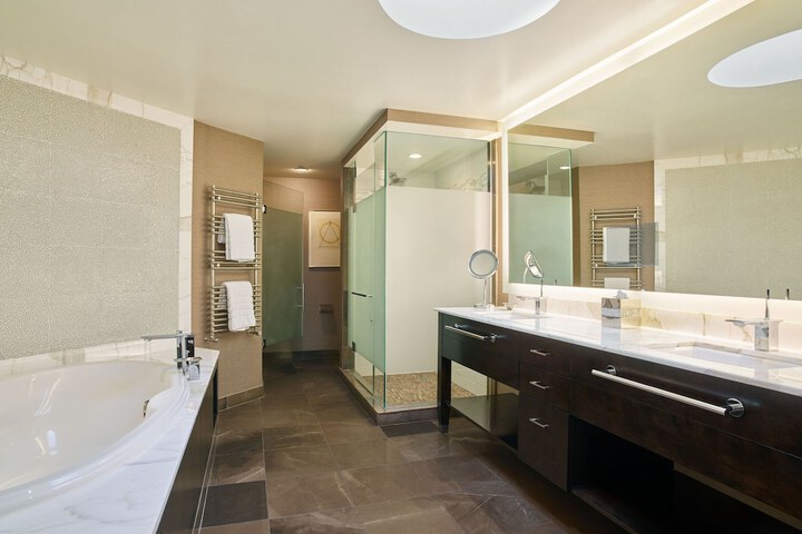 The Westin Kansas City at Crown Center