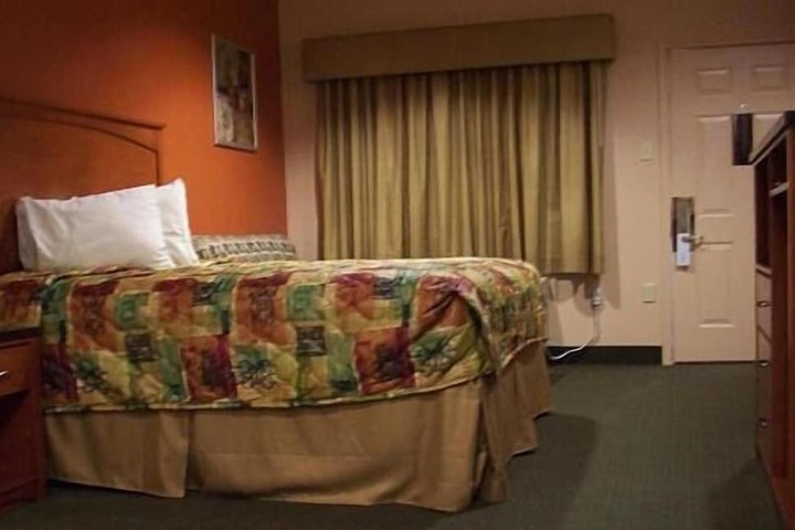 Room 23 of 31