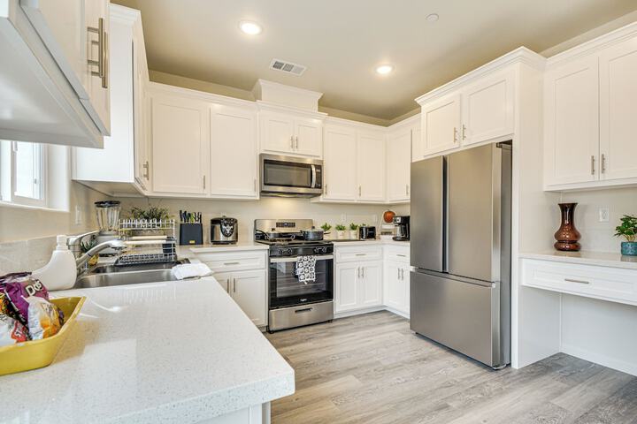 Chowchilla Home w / Private Patio!