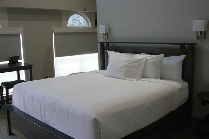 Lone Tree Golf Club & Hotel