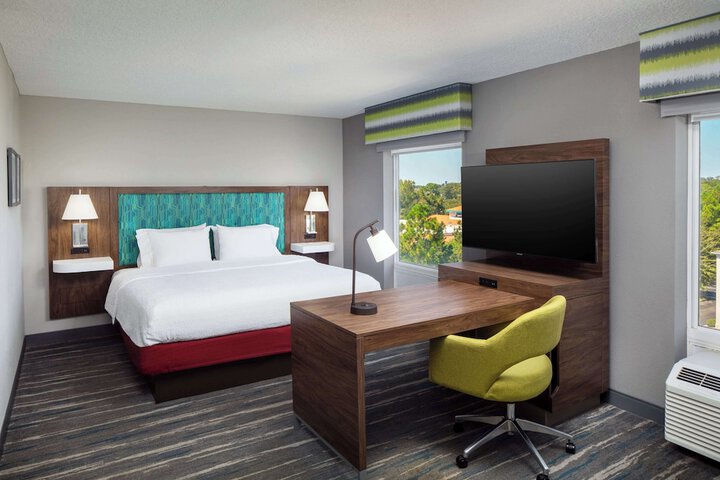 Room 10 of 20