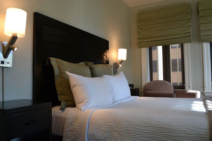 Room 30 of 57
