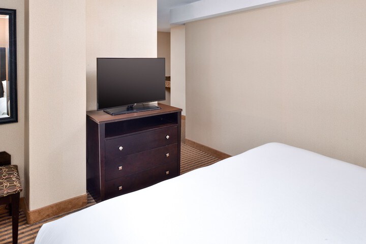 Room 5 of 21