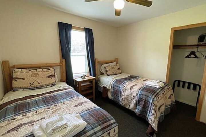 Lenas Northern Pines Resort