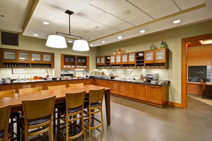 Hyatt Place Chicago / Naperville/Warrenville