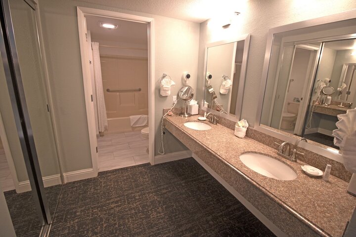 Room 19 of 41