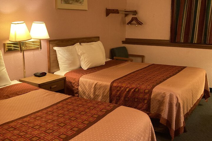 Room 27 of 31