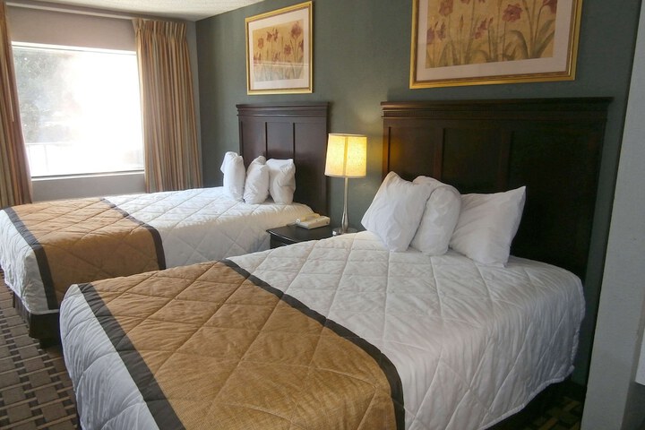 Room 12 of 12