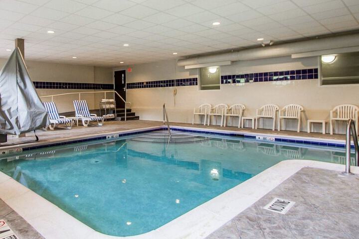 Sleep Inn & Suites Niantic North