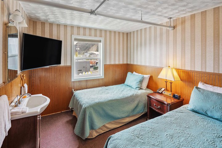 Room 40 of 53