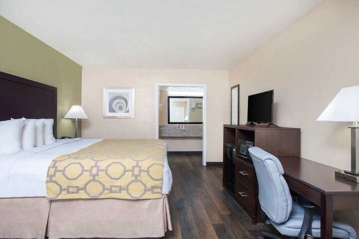 Room 19 of 24