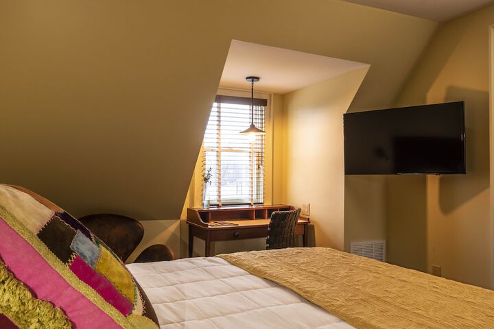 Room 36 of 335